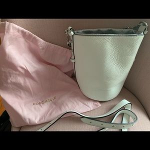 trendy bucket & cross body bag from Milan